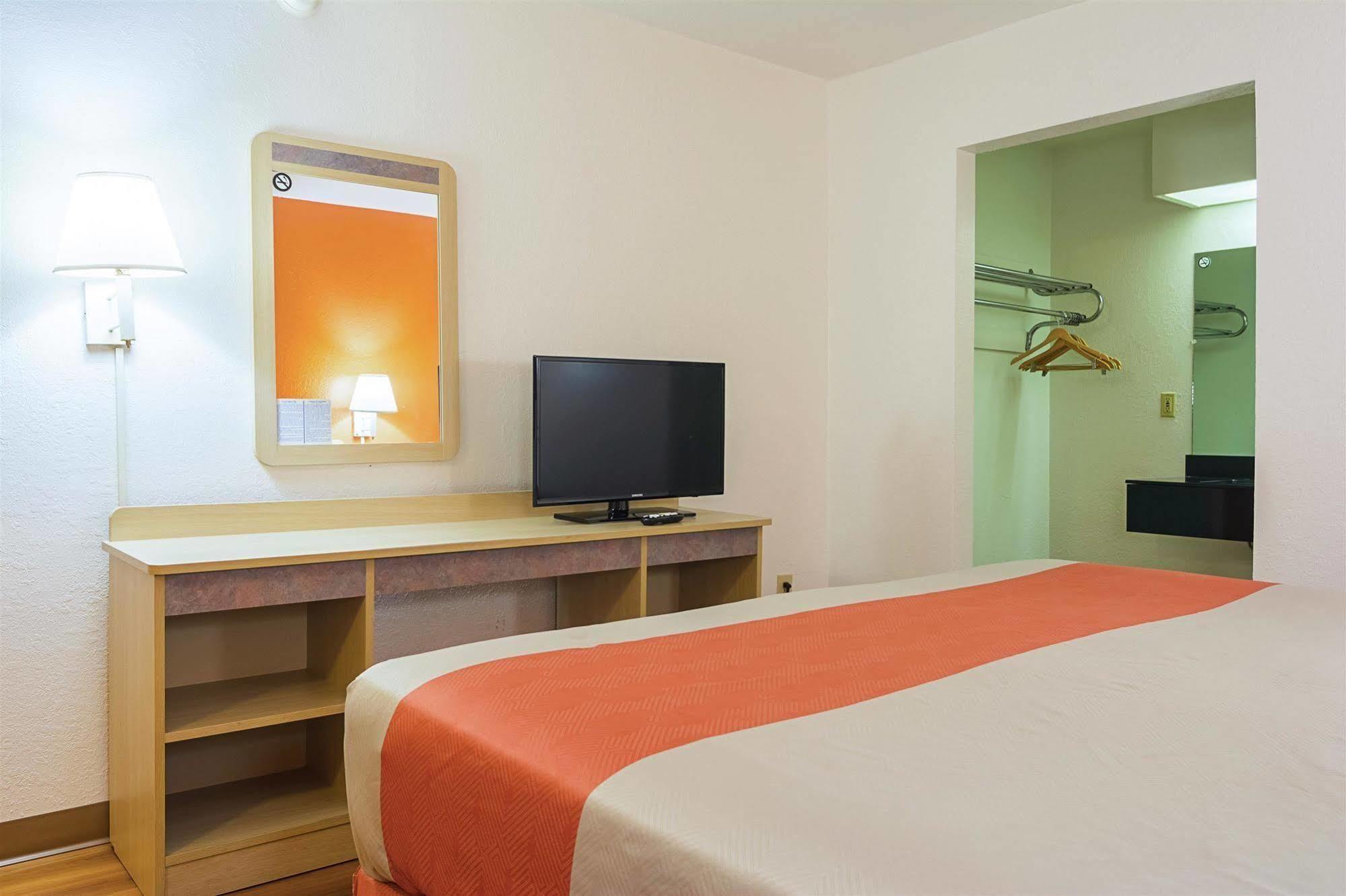 Motel 6-Gainesville, Ga Екстер'єр фото